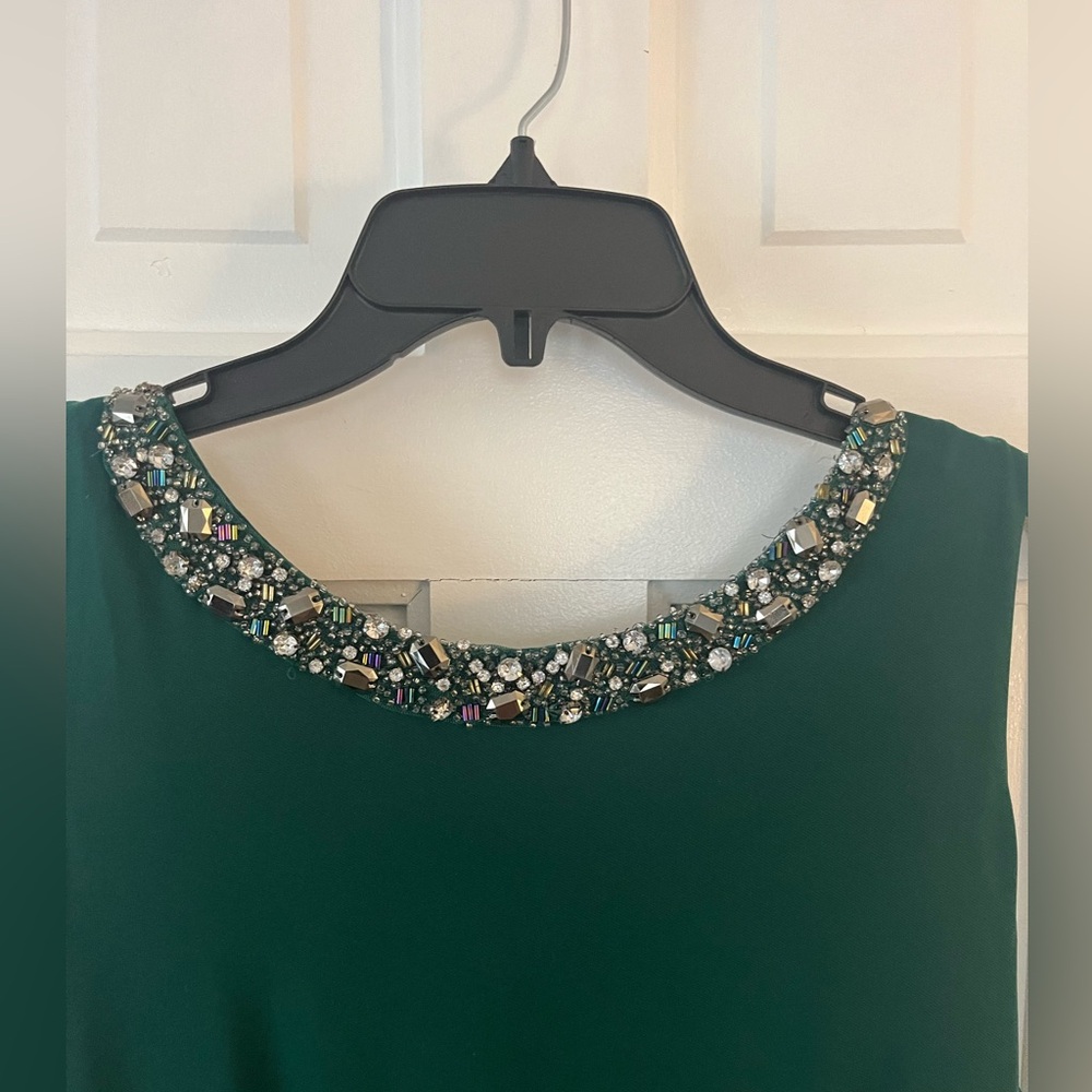 SCARLETT Elegant MattexJersey Dark Green Formal Gown With Back Overlay. Size: 16 - Picture 2 of 12